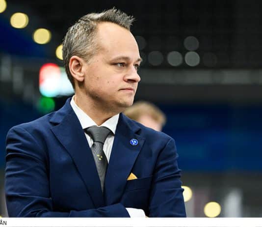 Dubbla debutanter när Småkronornas spelar säsongens första turnering Småkronorna redo för en ny säsong.