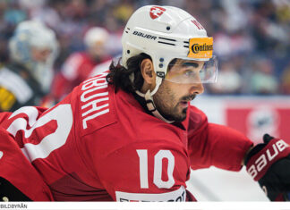 VIDEO: Veteranens succé – se Andres Ambühls hattrick mot Ungern här Andres Ambühl stor hjälte för Schweiz i VM