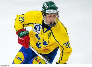 Drömstart för Småkronorna i U18-VM Drömstart för Småkronorna på U18-VM