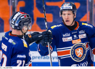 Lovande start för svenskarna när CHL hade premiär Emil Sylvegård i CHL