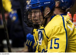 Tung start på U18-VM för Småkronorna