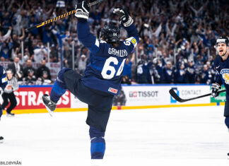 Målfest när Finland tog första segern i Ishockey-VM Målfest för Finland i Ishockey-VM