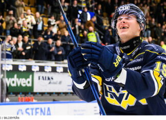 Blågul prägel på Finlands trupp till Beijer Hockey Games Succéspelaren Henrik Borgström till Beijer Hockey Games