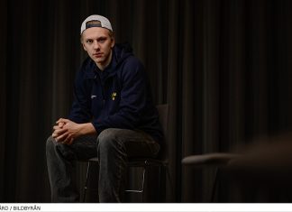 Formbeskedet inför JVM – Juniorkronorna vände och vann mot Kanada Jack Berglund matchvinnare för Juniorkronorna mot Kanada