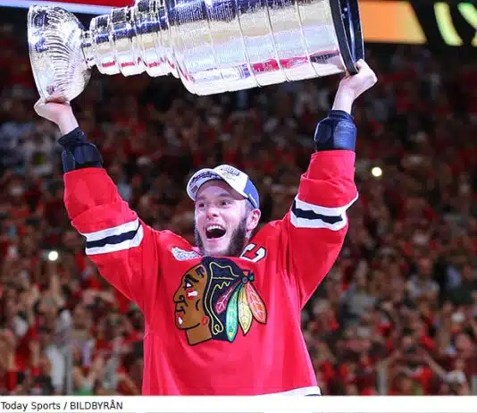 Stjärnan avslutar karriären – igen Jonathan Toews avslutar karriären - igen