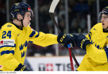 JVM: Tredje raka segern för Juniorkronorna Ny seger för Juniorkronorna i JVM