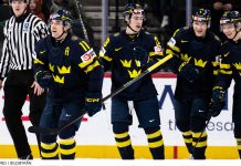 VIDEO: Juniorkronorna vände mot Schweiz – se målen här Seger för Sverige mot Schweiz i Junior-VM