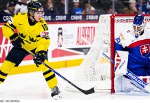 JVM: Seger för Juniorkronorna i premiären mot Slovakien Seger för Juniorkronorna i JVM-premiären