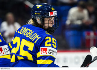 Seger för Damkronorna i VM-premiären