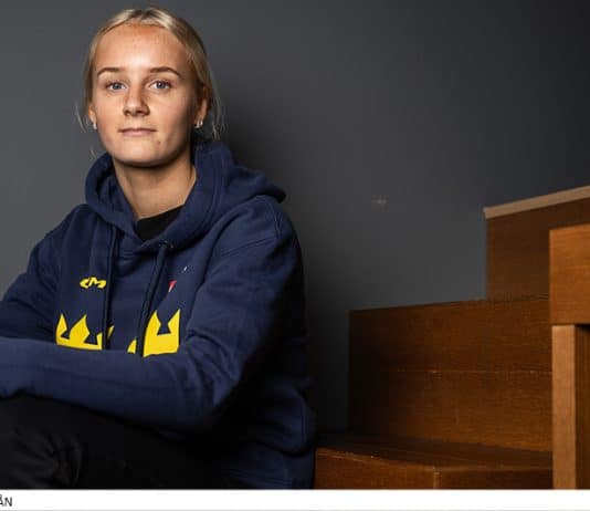 Rutin och talang när Damkronorna reser österut Succéspelaren med i Damkronornas trupp till Women's Euro Hockey Tour