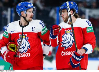 VM: Inför kvartsfinalen mellan Tjeckien och USA Roman Cervenka och David Pastrnak återförenade