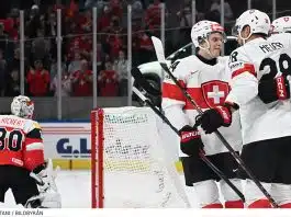 VIDEO: Schweiz rusar mot slutspel – se målen mot Österrike här Schweiz krossade rivalen i Hockey-VM