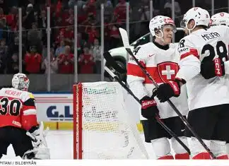 VIDEO: Schweiz rusar mot slutspel – se målen mot Österrike här Schweiz krossade rivalen i Hockey-VM