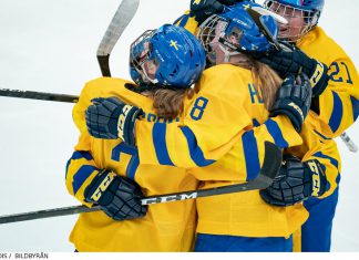 U18-VM: Seger för Småkronorna i dramatiskt rivalmöte