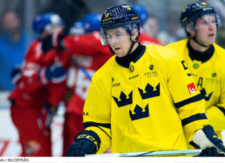 Karjala Tournament: Tung förlust för Tre Kronor i premiären Tung säsongspremiär för Tre Kronor