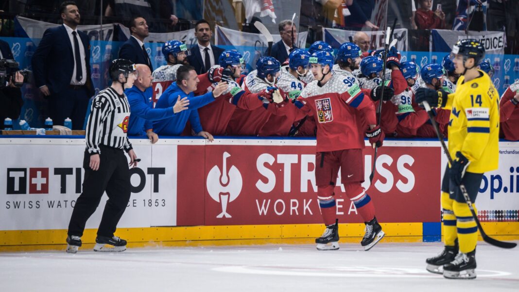 Tjeckien firar ett mål.