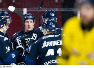 Förlust för Tre Kronor mot Finland i andra VM-testet Förlust för Tre Kronor mot Finland