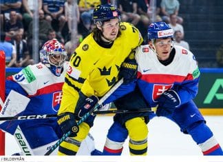 Ishockey-VM: Seger mot Slovakien – Tre Kronor klart för kvartsfinal Spänning när Tre Kronor säkrade kvartsfinalplatsen i Hockey-VM 2026