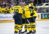 Tre Kronor tog brons i hockey-VM – vann över Kanada Erik Karlsson och lagkamraterna firar målet i bronsmatchen.