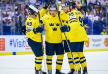 Tre Kronor körde över Tyskland i VM Tre Kronor firar ett mål mot Tyskland.