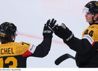 Ishockey-VM: Slutspelshoppet lever för Tyskland Tysklands slutspelshopp lever i Hockey-VM