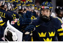 JVM: Seger för pressat Juniorkronorna mot Schweiz Andra raka segern för Juniorkronorna i JVM